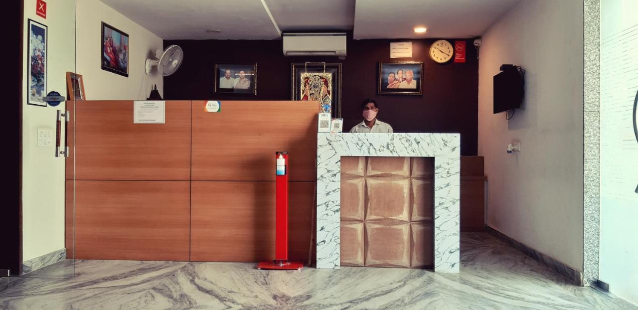 Hotel Sar Kamla Dham Skd Vrindavan Fully Vaccinated Staff ภายนอก รูปภาพ