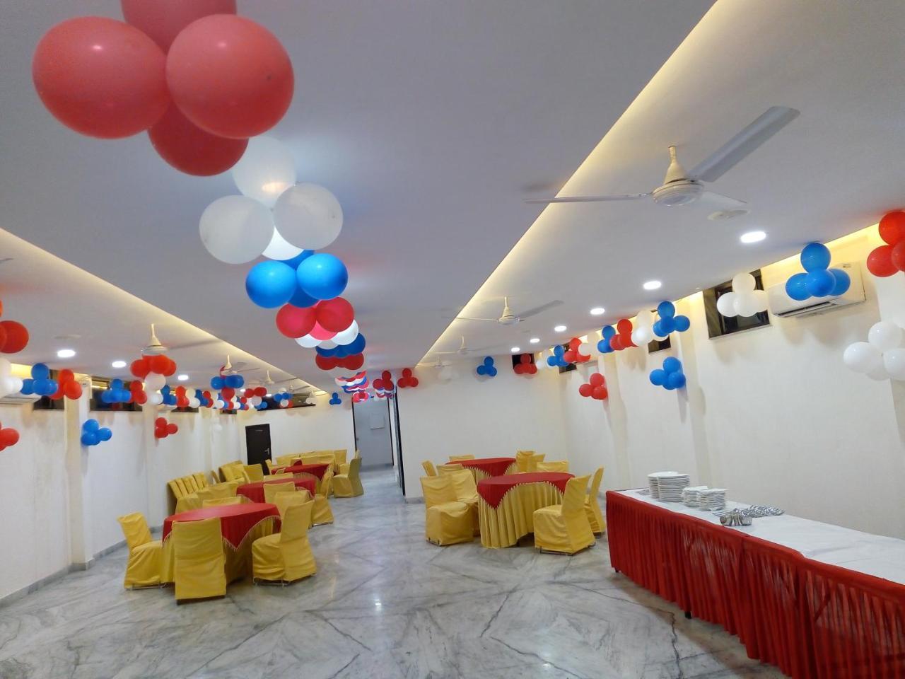 Hotel Sar Kamla Dham Skd Vrindavan Fully Vaccinated Staff ภายนอก รูปภาพ